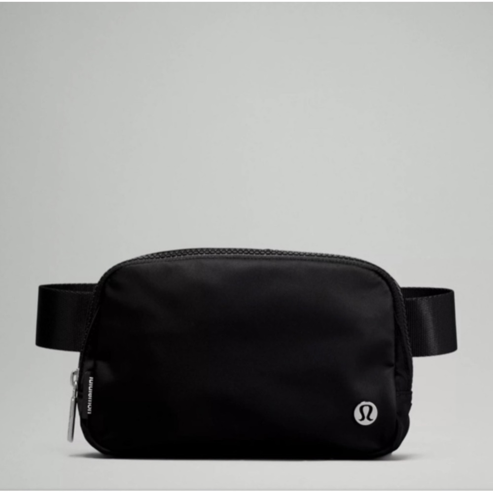 🖤NEW LULULEMON EVERYWHERE BAG 1L - Picture 1 of 6